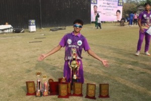 Young player showing certificate