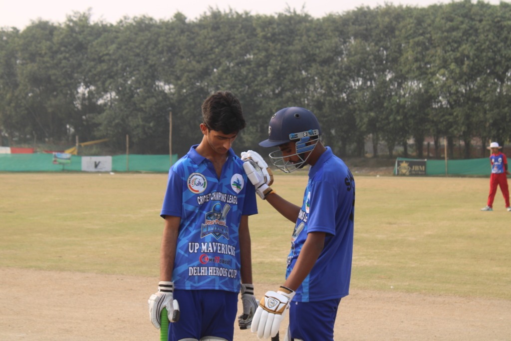 IMG_9250 Young cricketers practicing batting, bowling, and fielding during upca cricket trial preparation sessions in Uttar Pradesh